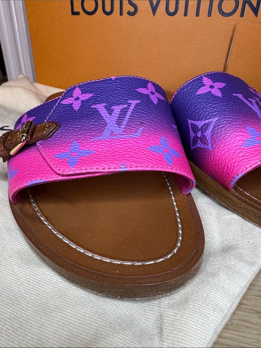 Louis Vuitton Spring In The City Lock It Flat Mule Pink Purple Ombré Sandals - Picture 3 of 8